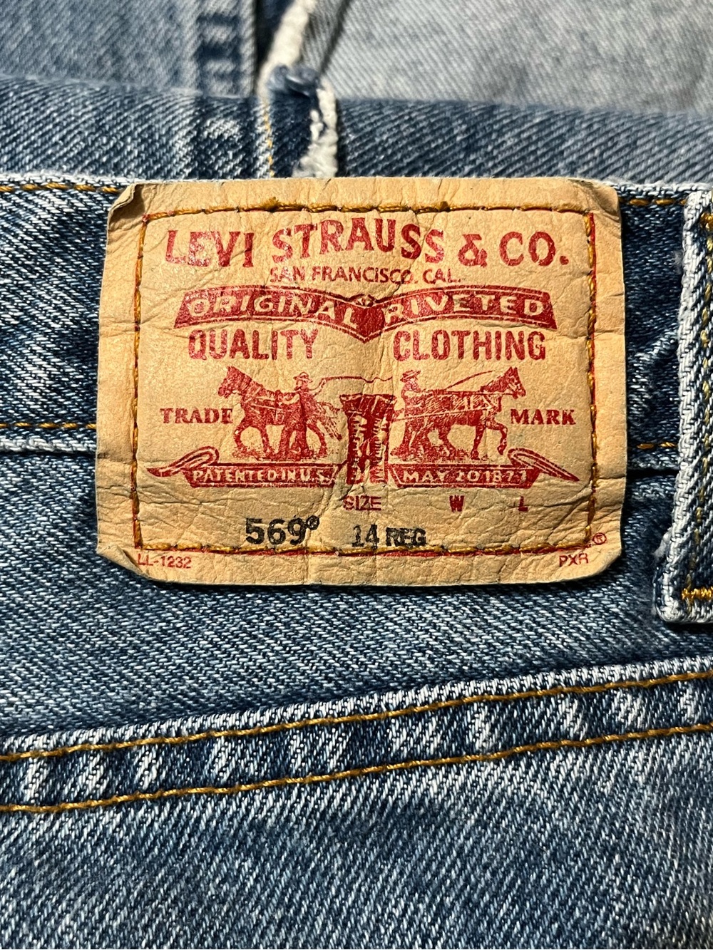 Levi’s Denim Cotton Midi Skirt with Front Slit and Raw Hem - Picture 5 of 5